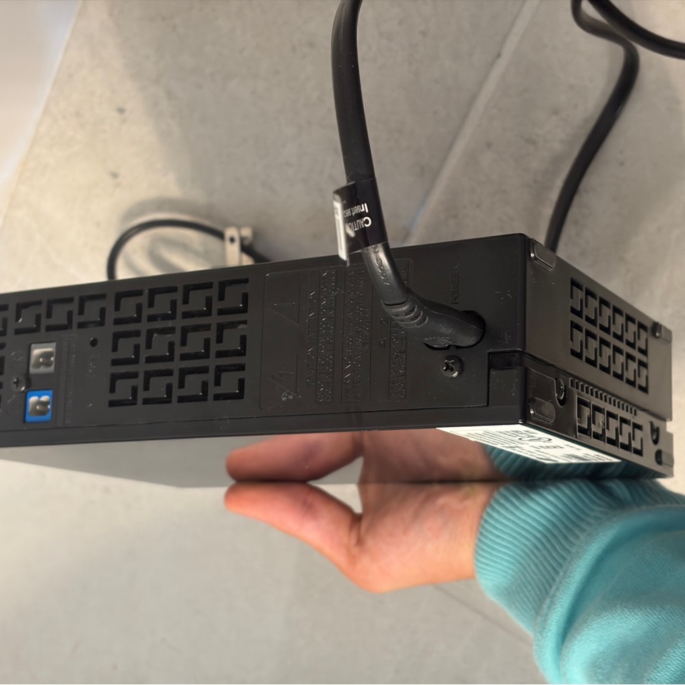 Samsung Soundbar + Rear
Speakers + Wireless Module - /
Untested - Picture 7 of 8